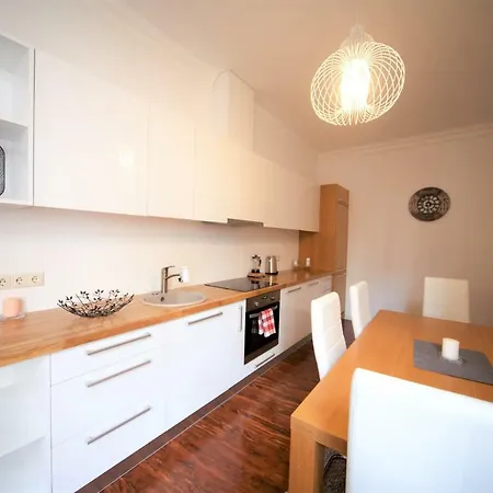 Appartamento Great Near By Park Riga